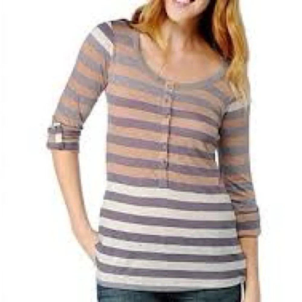 Splendid Long Sleeve Button Down Shirt - Picture 2 of 5
